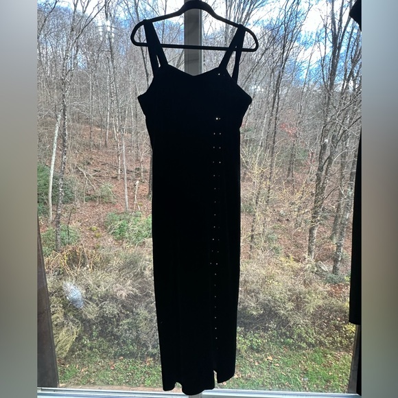 Dresses & Skirts - Elegant Black Velvet Dress with studded front and slit. Holiday / Formal
Size 10